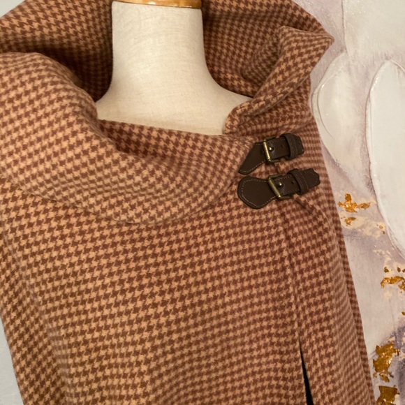 RALPH LAUREN NWT Houndstooth Cape OSFM 2 leather buckle snaps - Picture 7 of 8